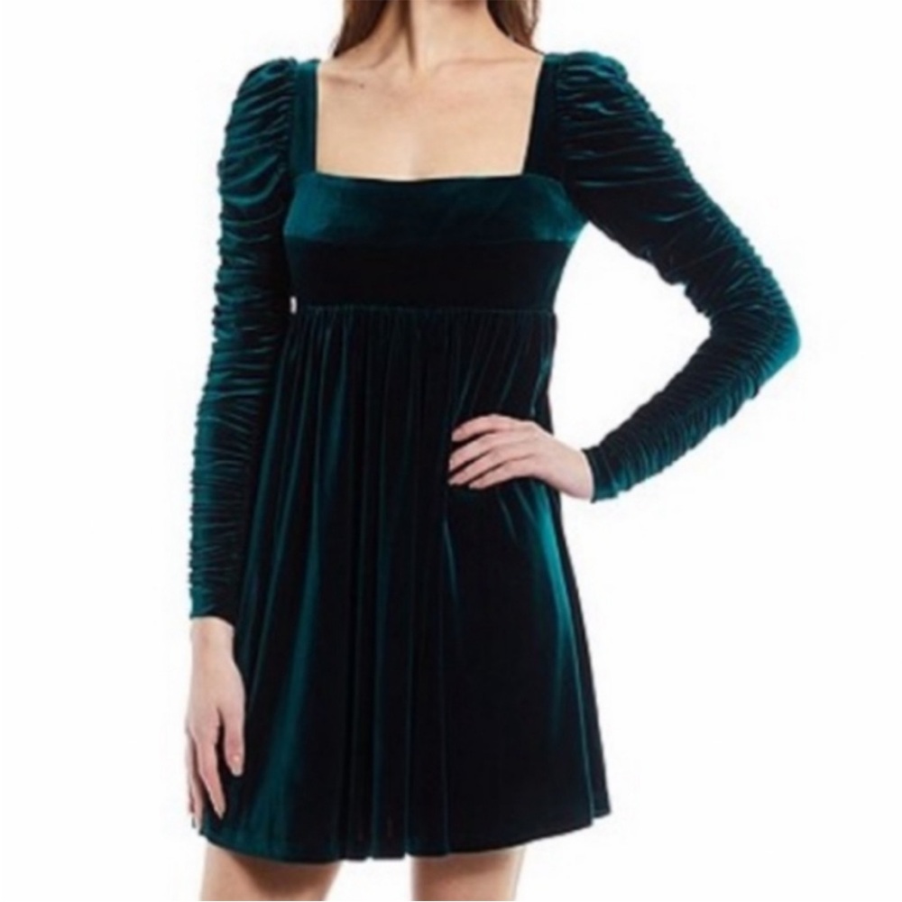 Antonio Melani Marcella Velvet Square Neck Long Ruched Sleeve Dress Size 4 NWT